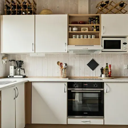 Open Spaces And Cozy Corners In Ristinge Nyaraló