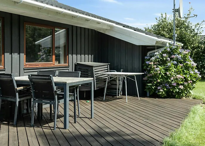 Open Spaces And Cozy Corners In Ristinge Casa de Férias Nordenbro Vesteregn