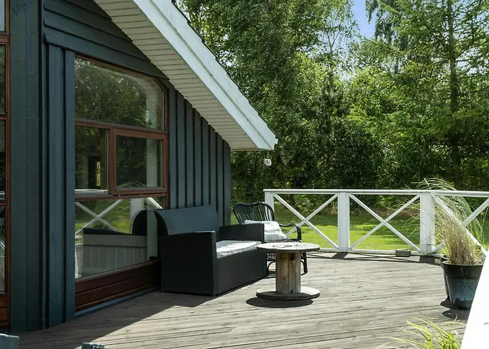 Open Spaces And Cozy Corners In Ristinge